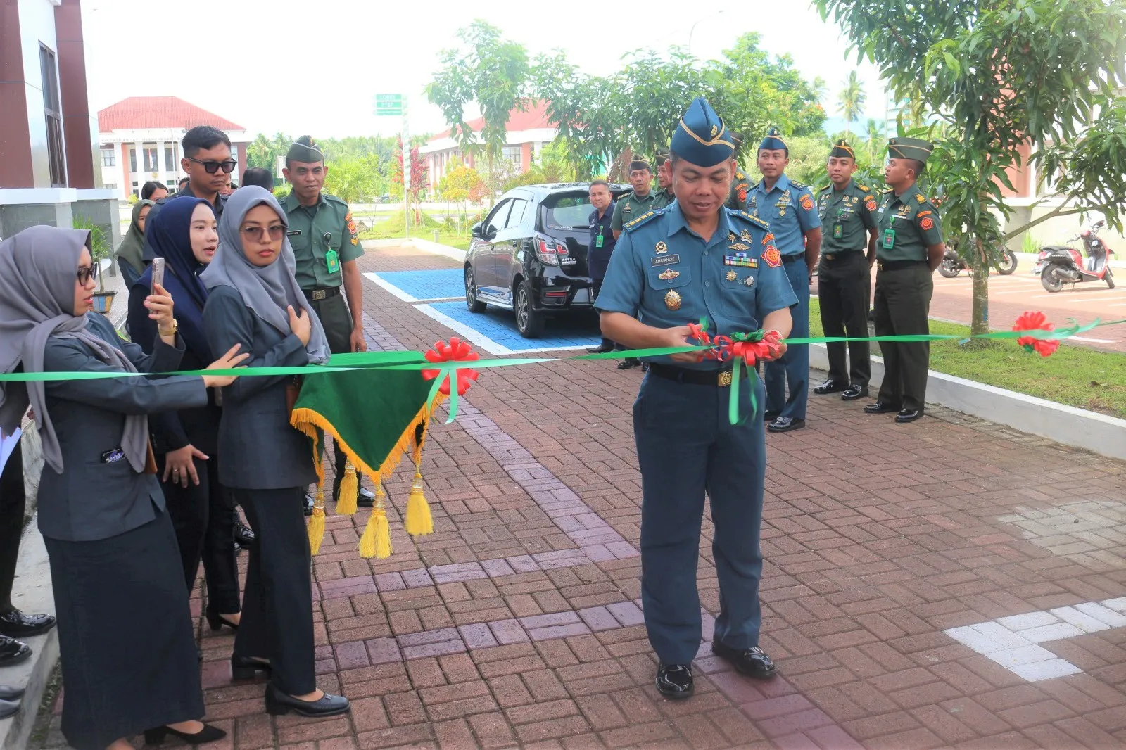 PERESMIAN TEMPAT PARKIR